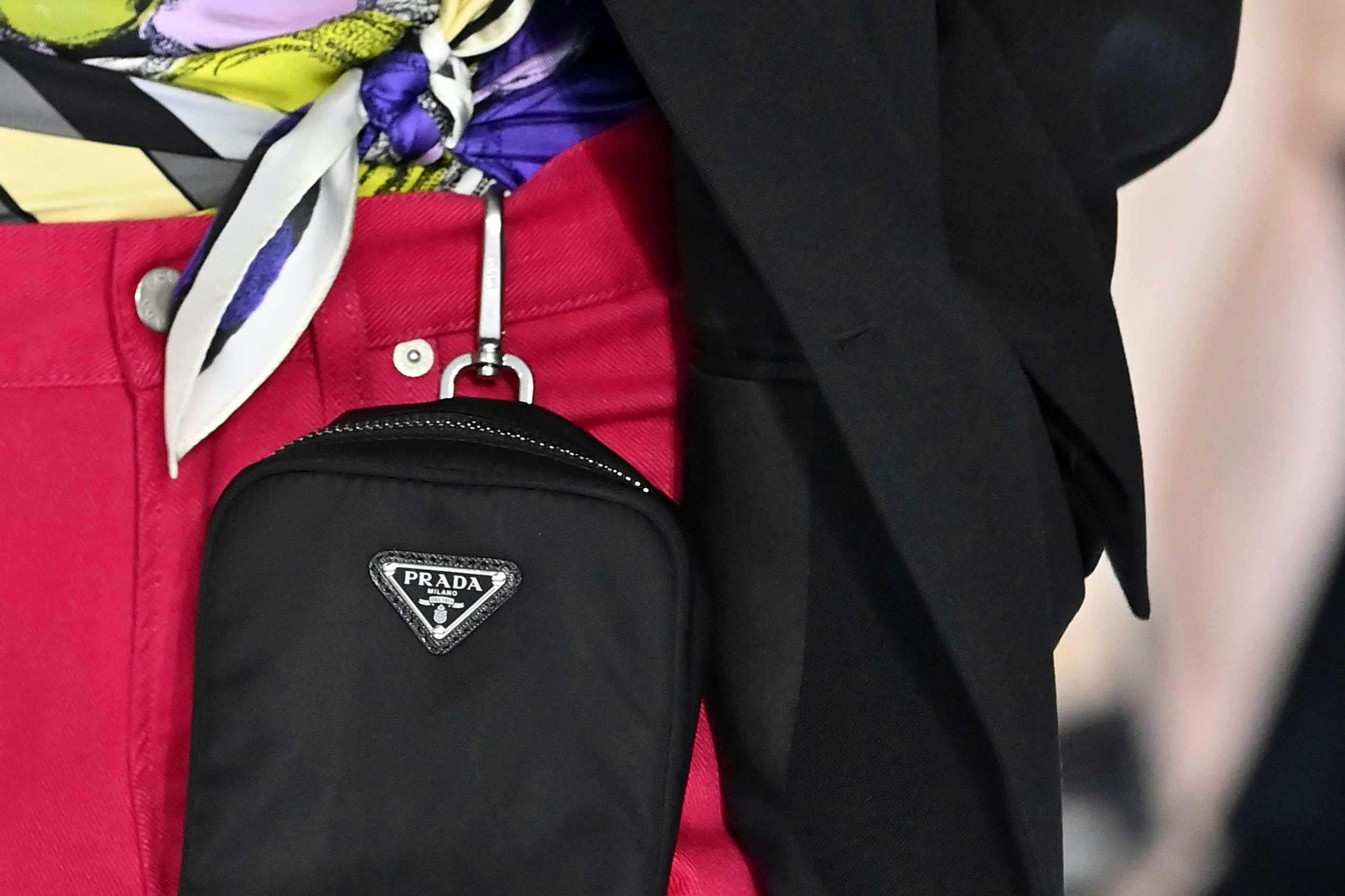 Prada aposta na escalada para redefinir o luxo técnico