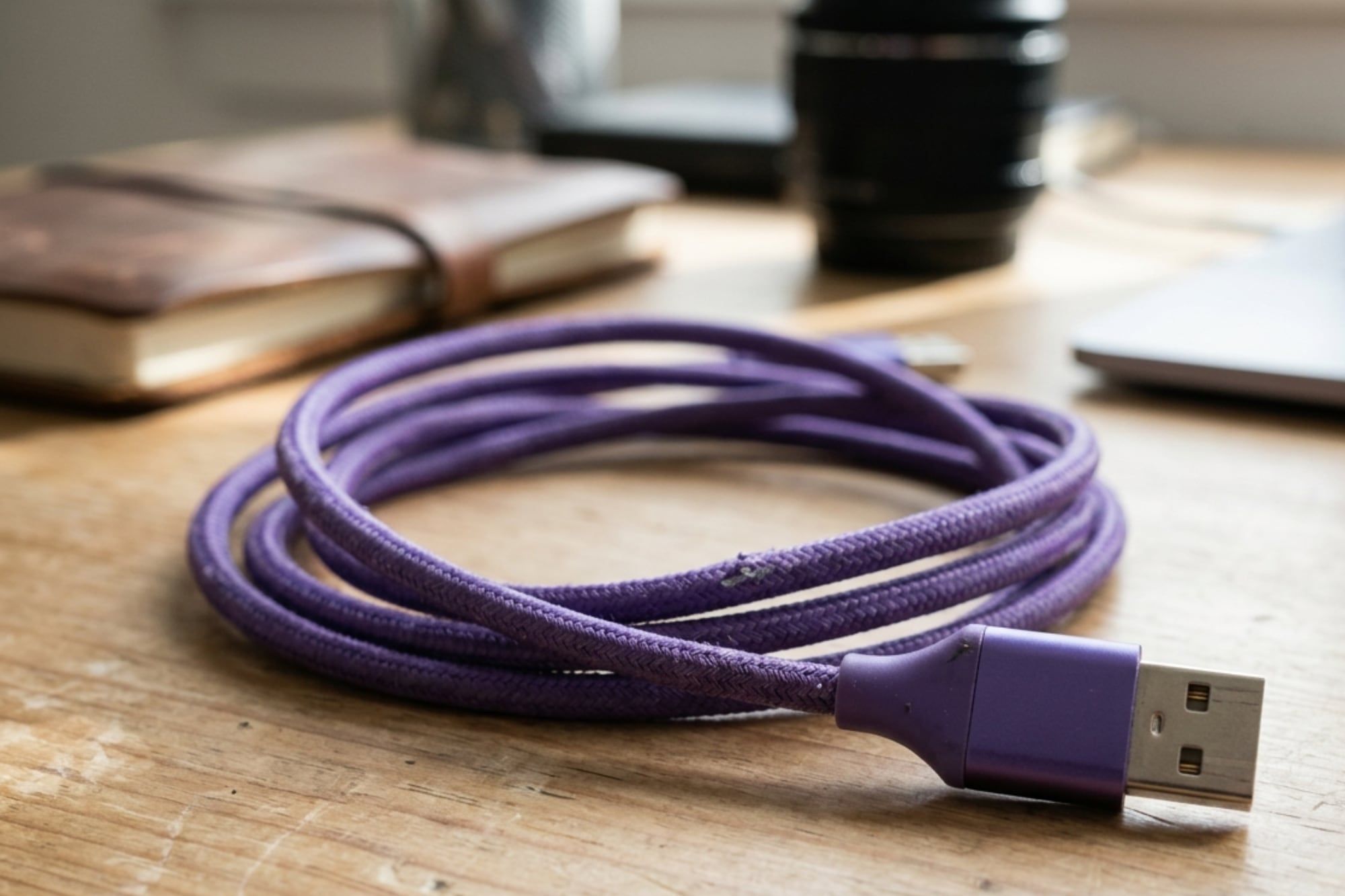 USB violeta sinaliza nova era de carga ultrarrápida e transferência de dados