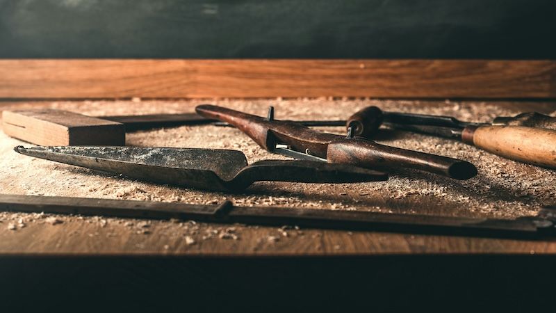 Escultura e literatura — as lições de Claire Fuller sobre o processo criativo