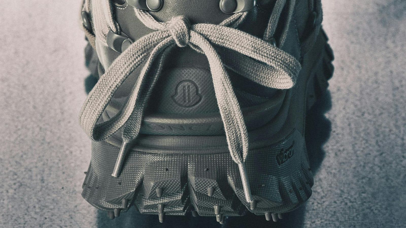 Moncler aposta em colaborações radicais para redesenhar o luxo outdoor