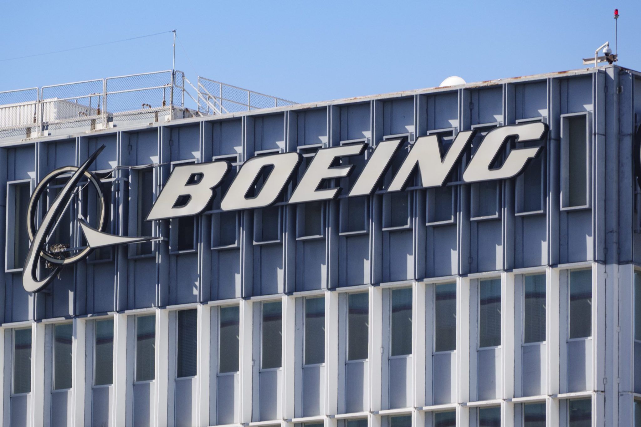 Boeing estuda elevar produção do 737 para 70 unidades mensais — o desafio da cadeia de suprimentos