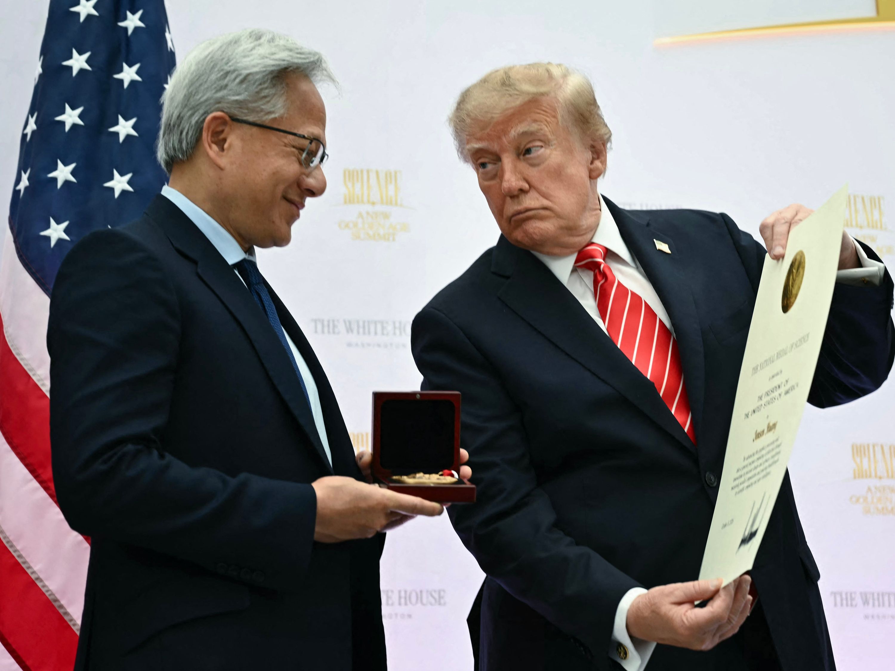 Jensen Huang defende imigração, em contraste com Trump