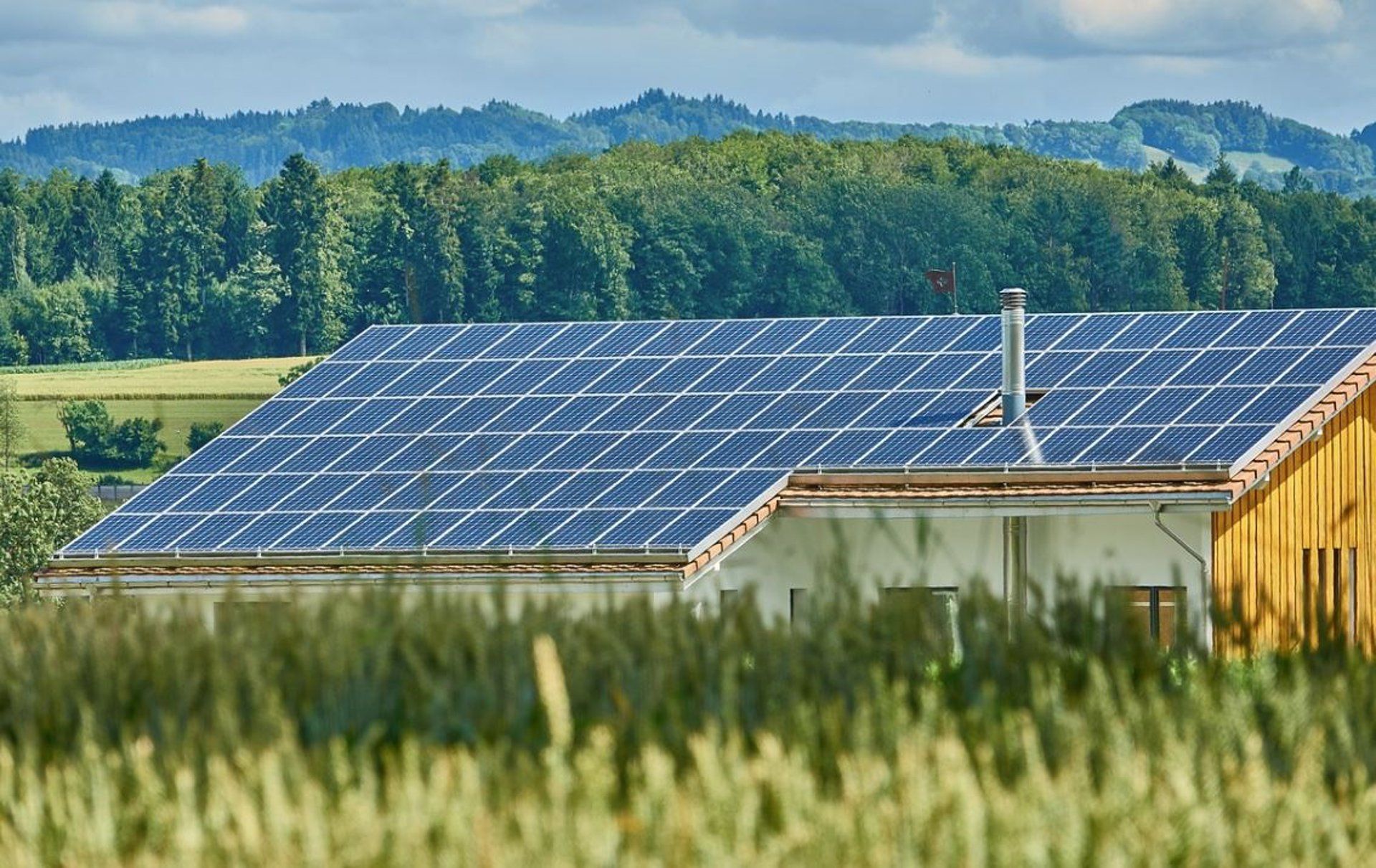 China impõe metas obrigatórias de energia renovável para indústrias — e inclui hidrogênio verde