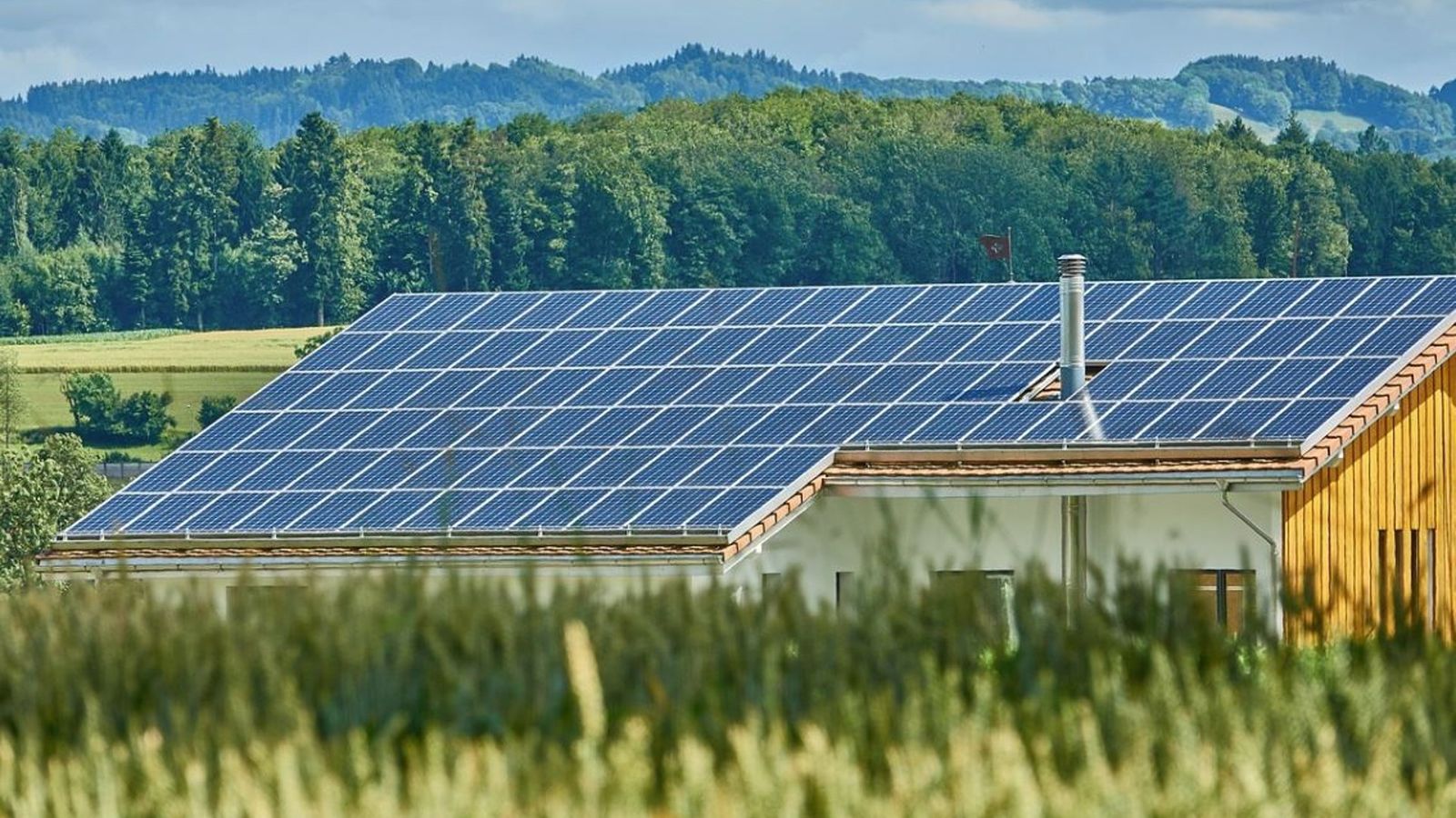 China impõe metas obrigatórias de energia renovável para indústrias — e inclui hidrogênio verde