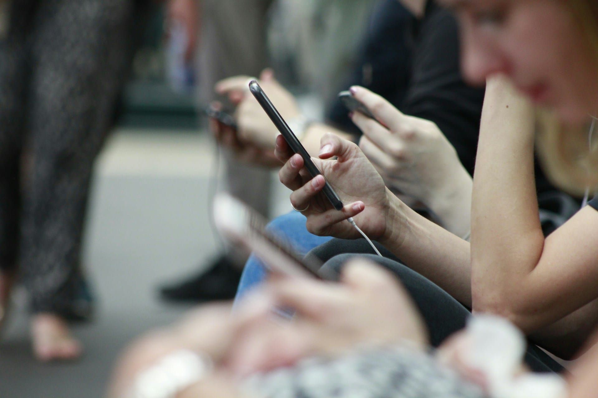 FCC propõe fim do anonimato em celulares e exige identificação de usuários