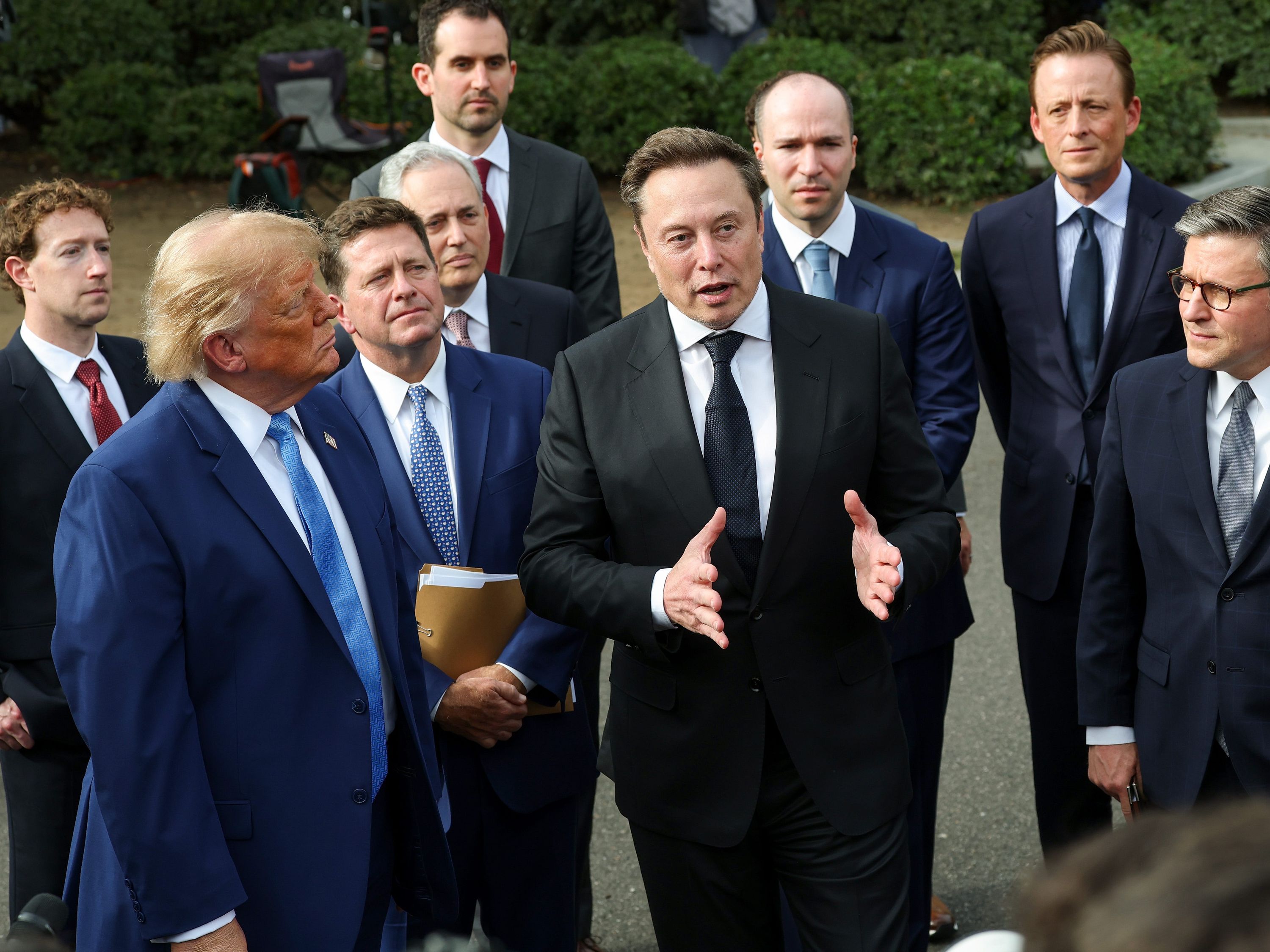 Musk prevê era de abundância com IA, mas alerta: empregos vão mudar