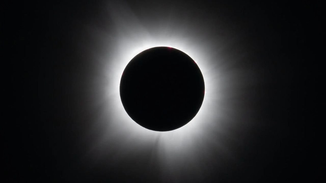 Sonda Parker da NASA revela poeira cósmica como chave para o calor extremo do Sol