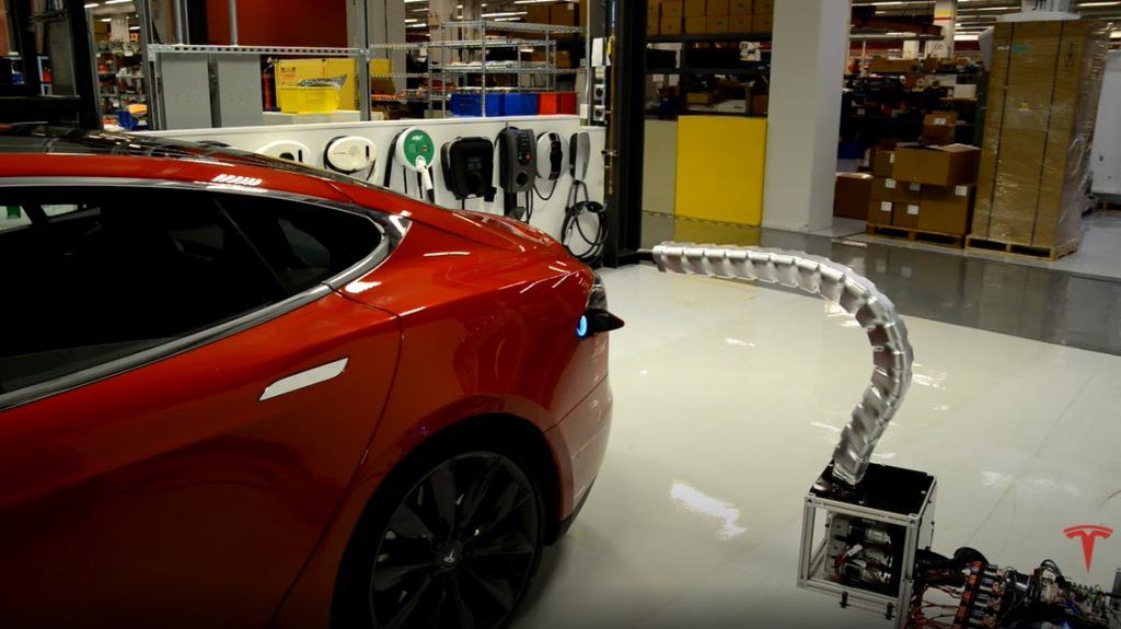 Xiaomi avança em carregamento robótico — o fim do cabo manual nos EVs?