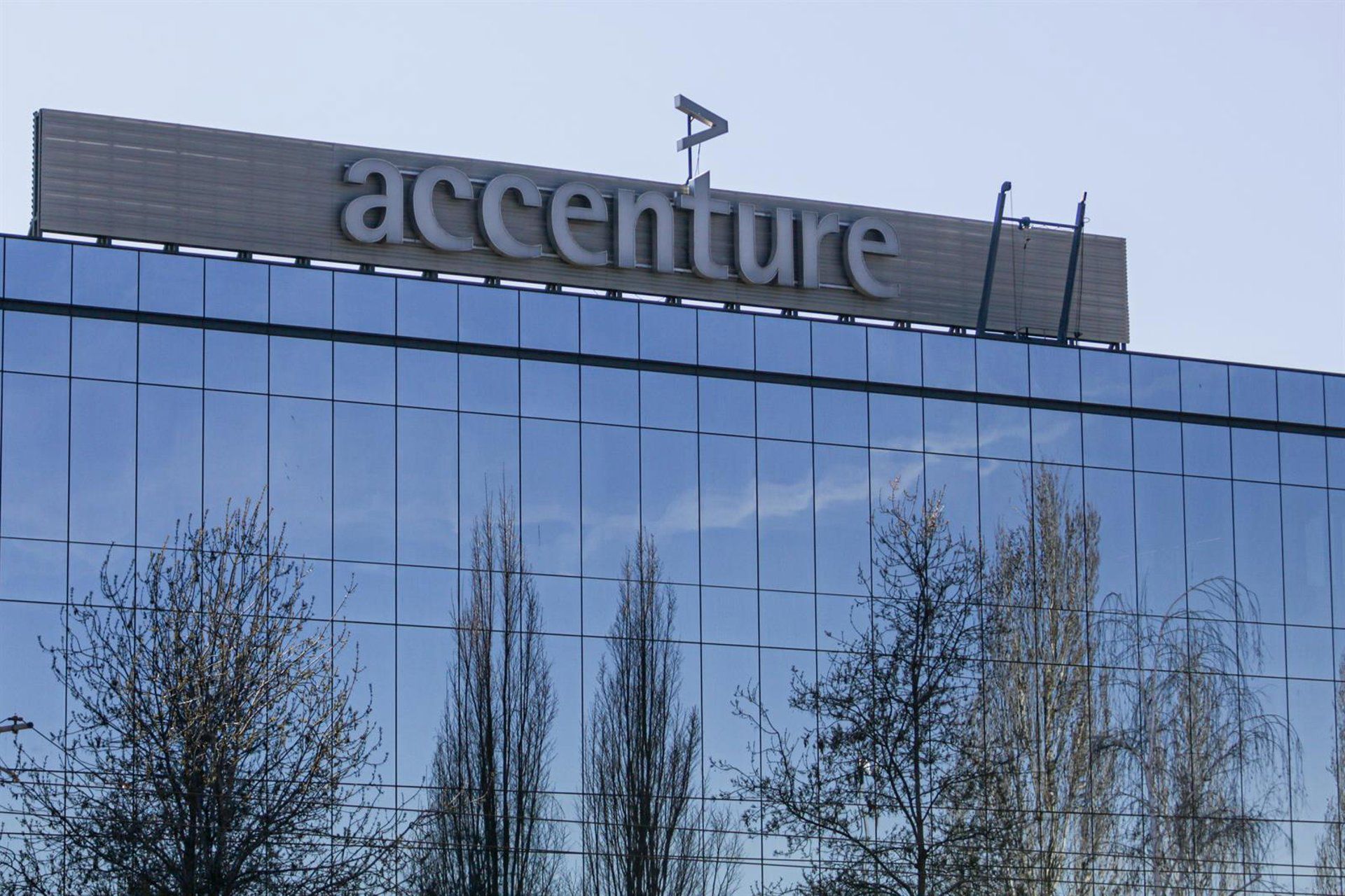 Accenture cresce 6,4% e aposta em transformação via IA