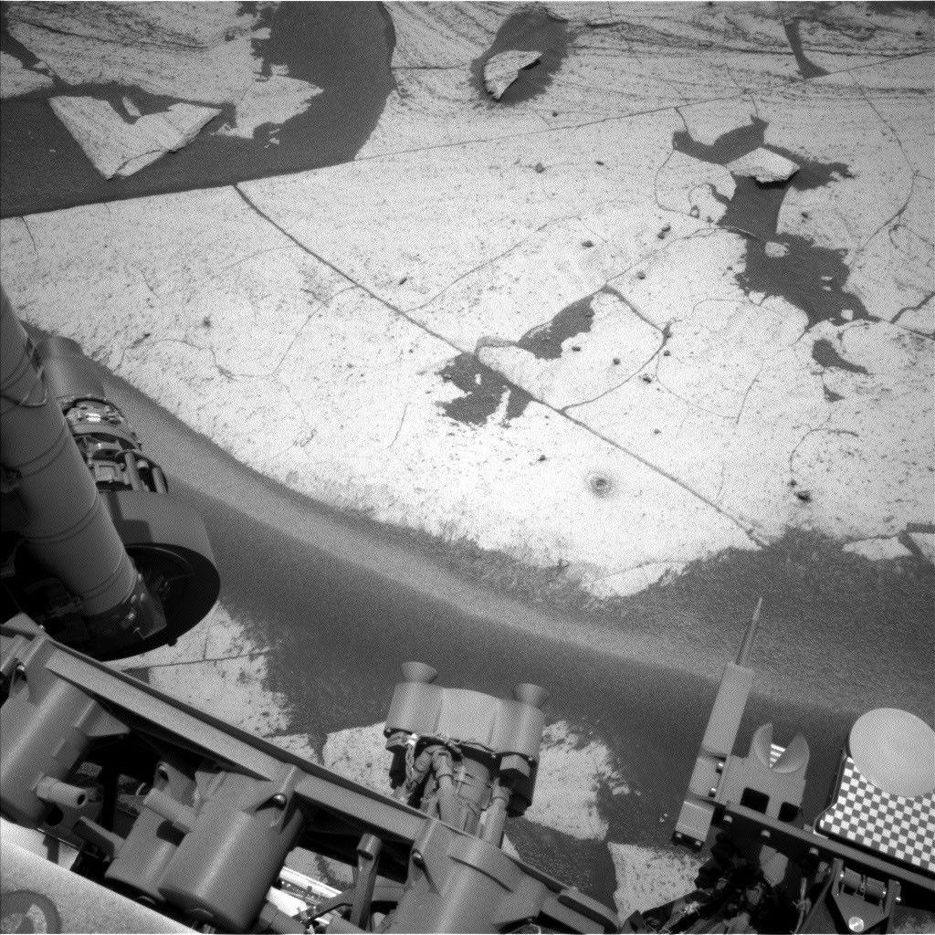 Curiosity foca em análises de rochas em Marte