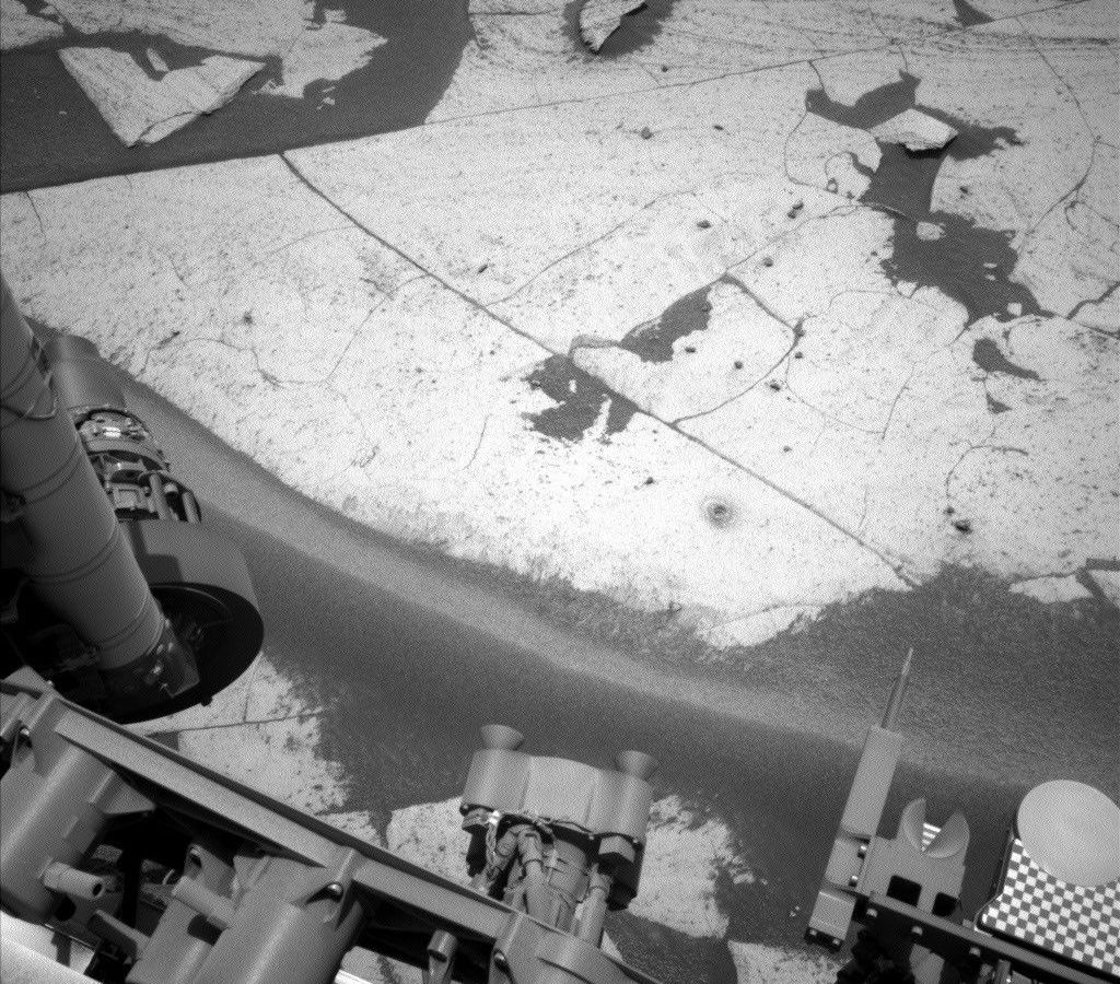 Curiosity foca em análises de rochas em Marte