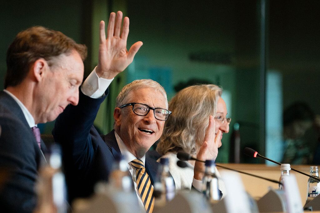 Fã bêbado de Van Halen ligou para Microsoft e pediu Bill Gates