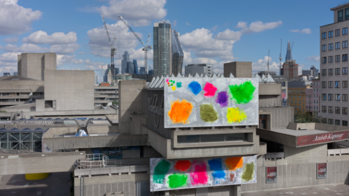 Audemars Piguet: luxo suíço abraça brutalismo fluorescente em Londres