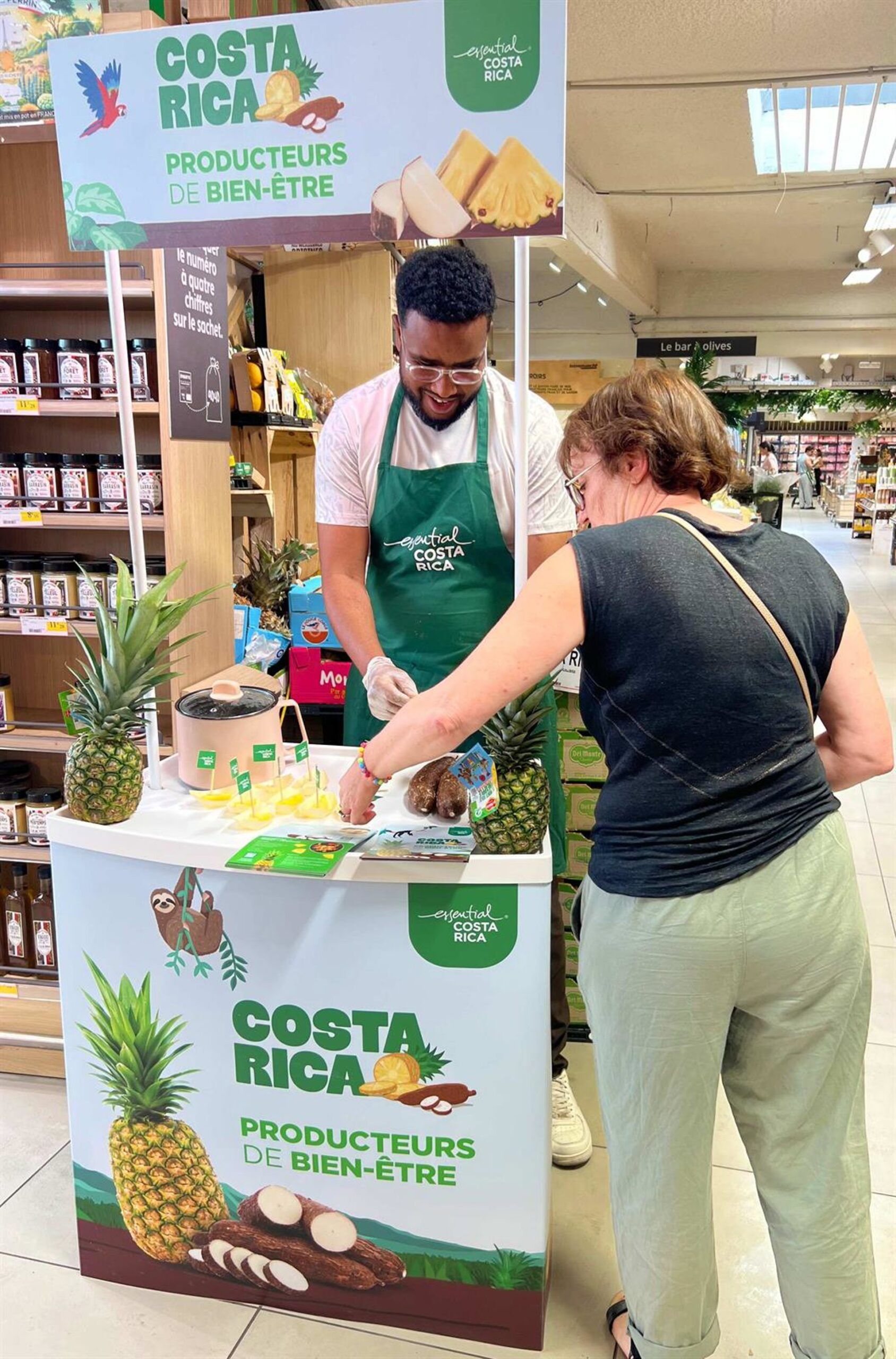 Costa Rica instala 120 pontos de degustação em Paris para expandir exportações agrícolas