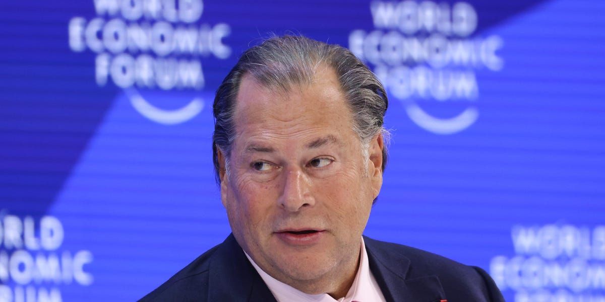 Salesforce negocia pagar 4x por startup de IA: a inflação do M&A
