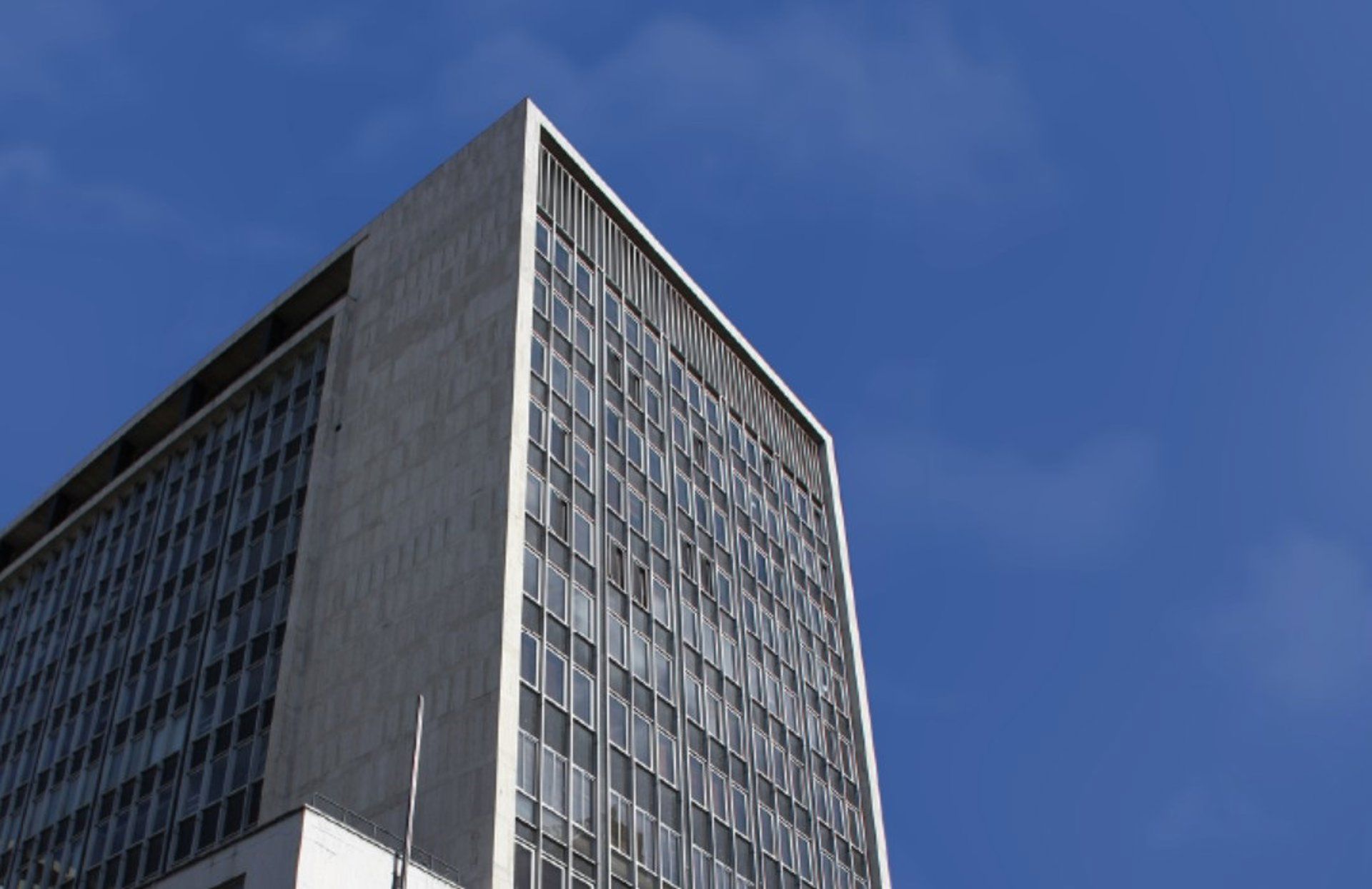 Banco Central da Colômbia eleva juros a 12,25% em meio a pressões inflacionárias