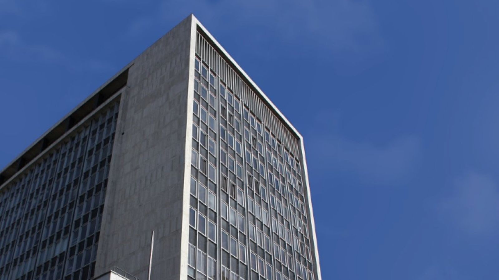 Banco Central da Colômbia eleva juros a 12,25% em meio a pressões inflacionárias