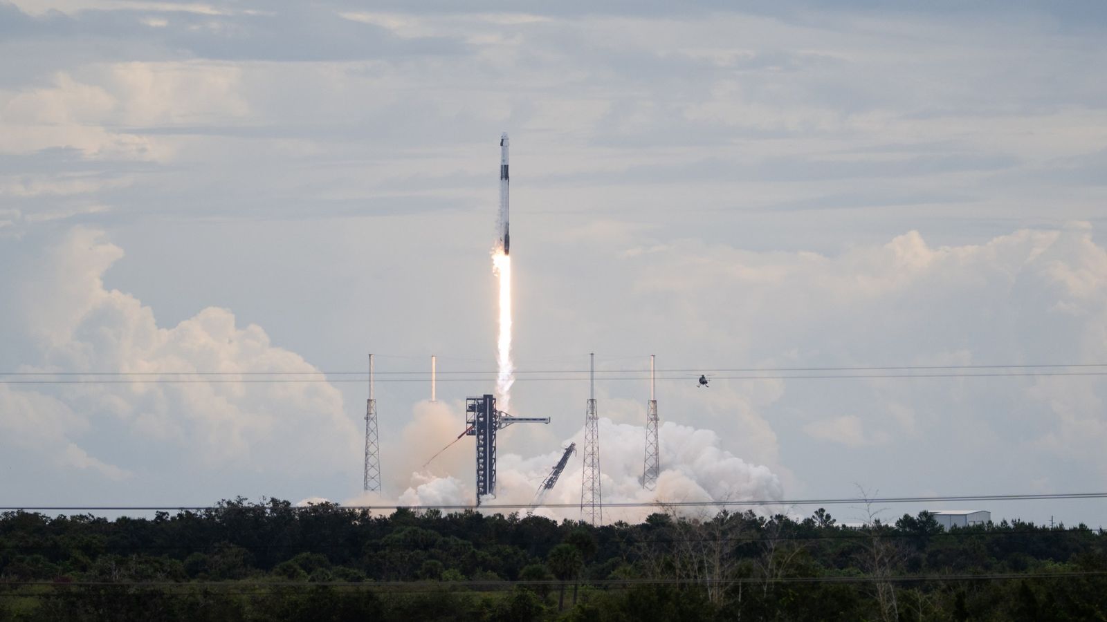 Crew-13 da NASA e SpaceX parte para a ISS com tripulação internacional