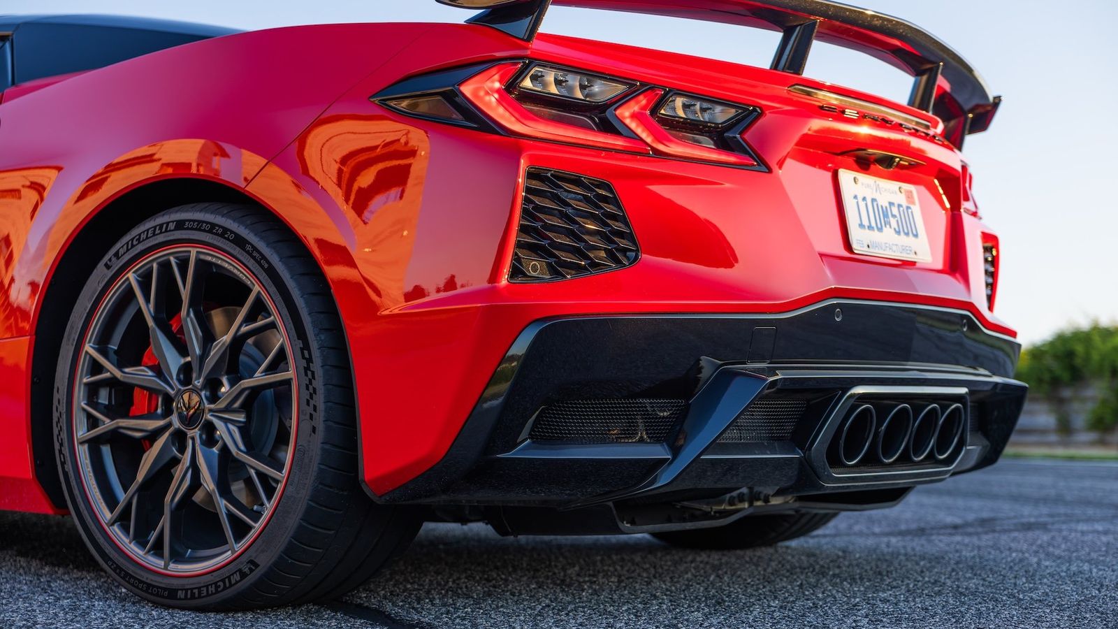GM descarta câmbio manual para Corvette C9 por alto custo