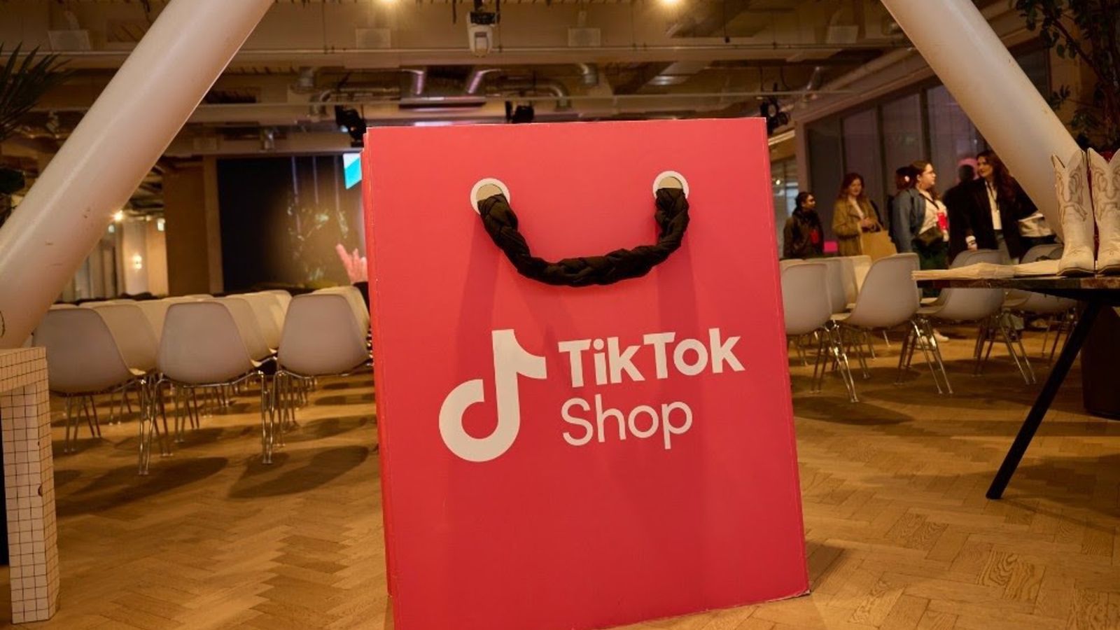 TikTok Shop dobra receita na Espanha em 2 anos com vídeo e live commerce