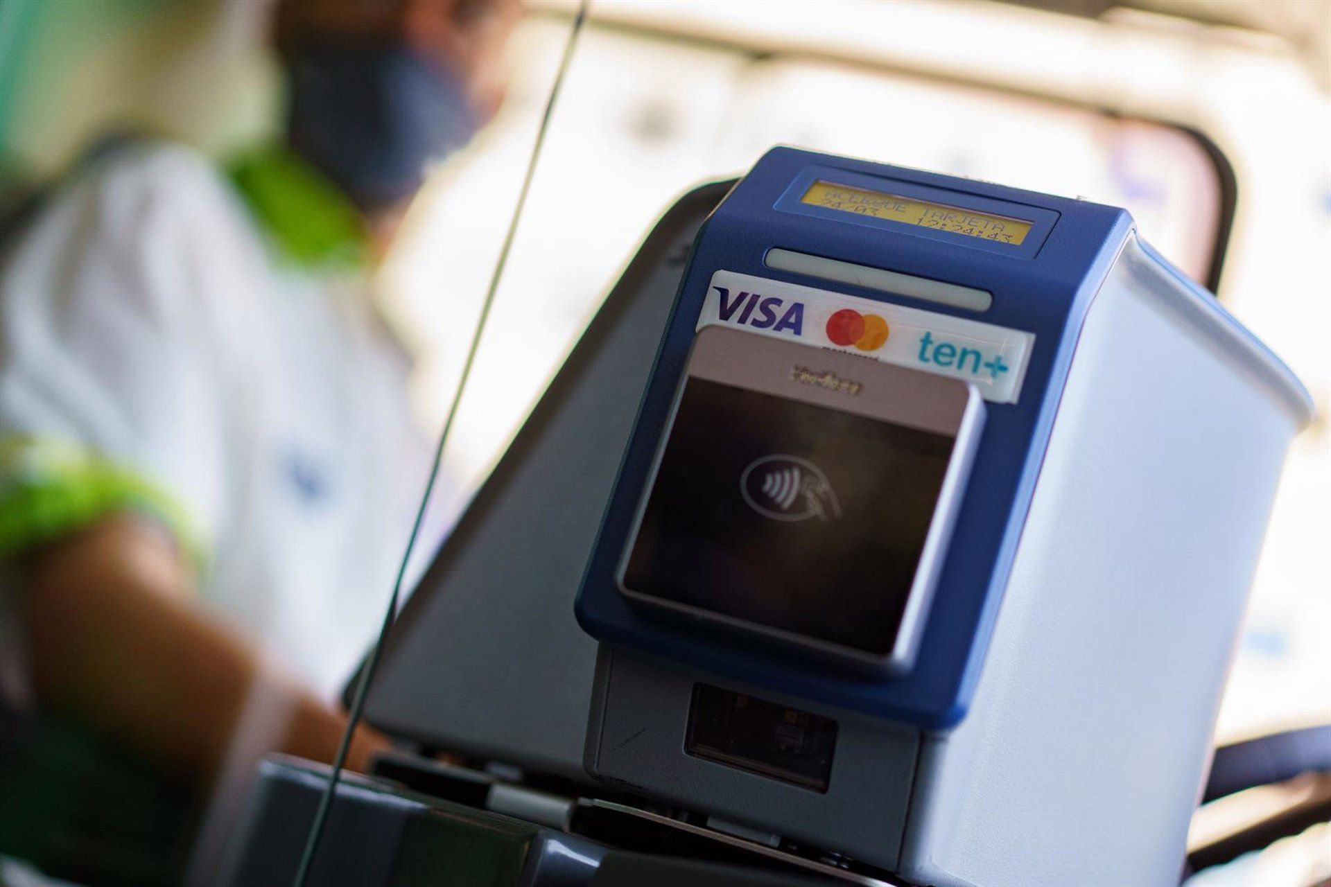 Visa testa agentes de IA para compras diretas em ambientes reais com bancos europeus