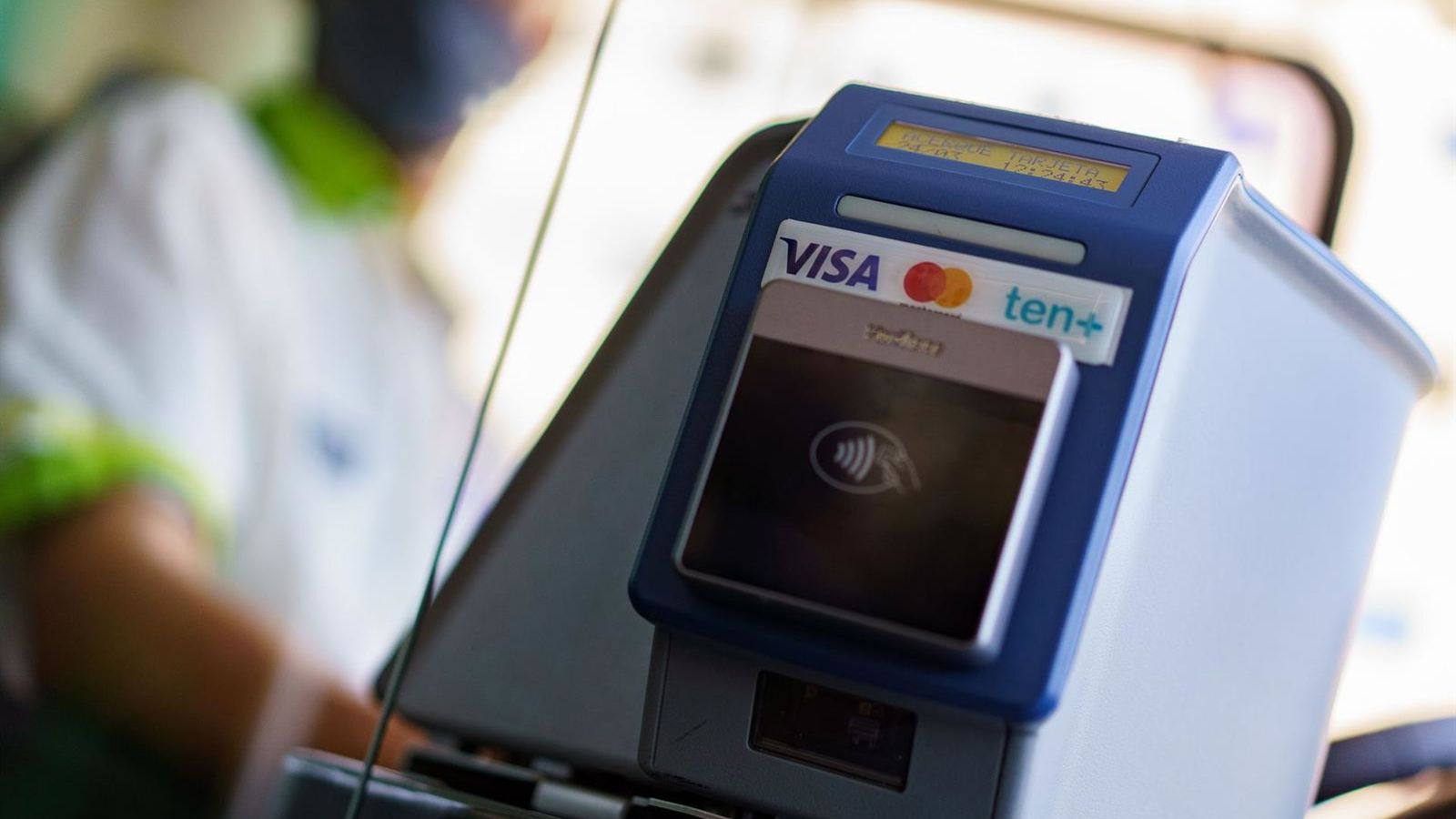 Visa testa agentes de IA para compras diretas em ambientes reais com bancos europeus
