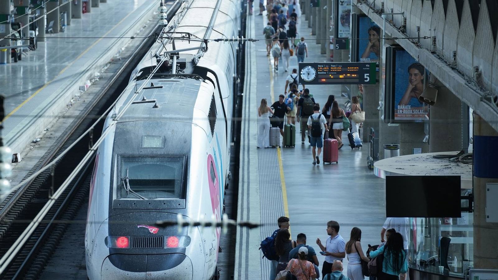 Ciberataque na Espanha: Renfe e Adif expõem dados de passageiros