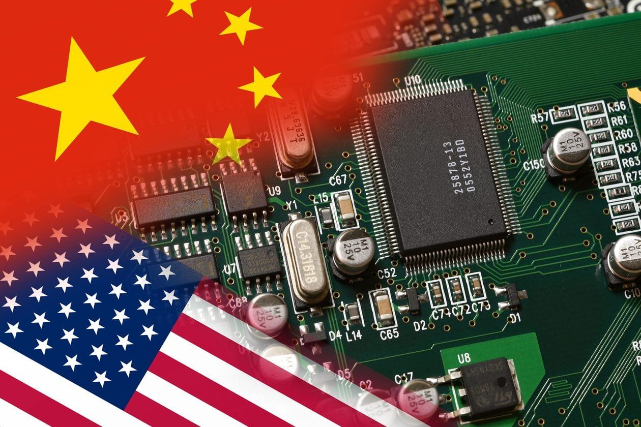 Apple negocia chips de memória chineses sob restrição dos EUA — entenda o impasse