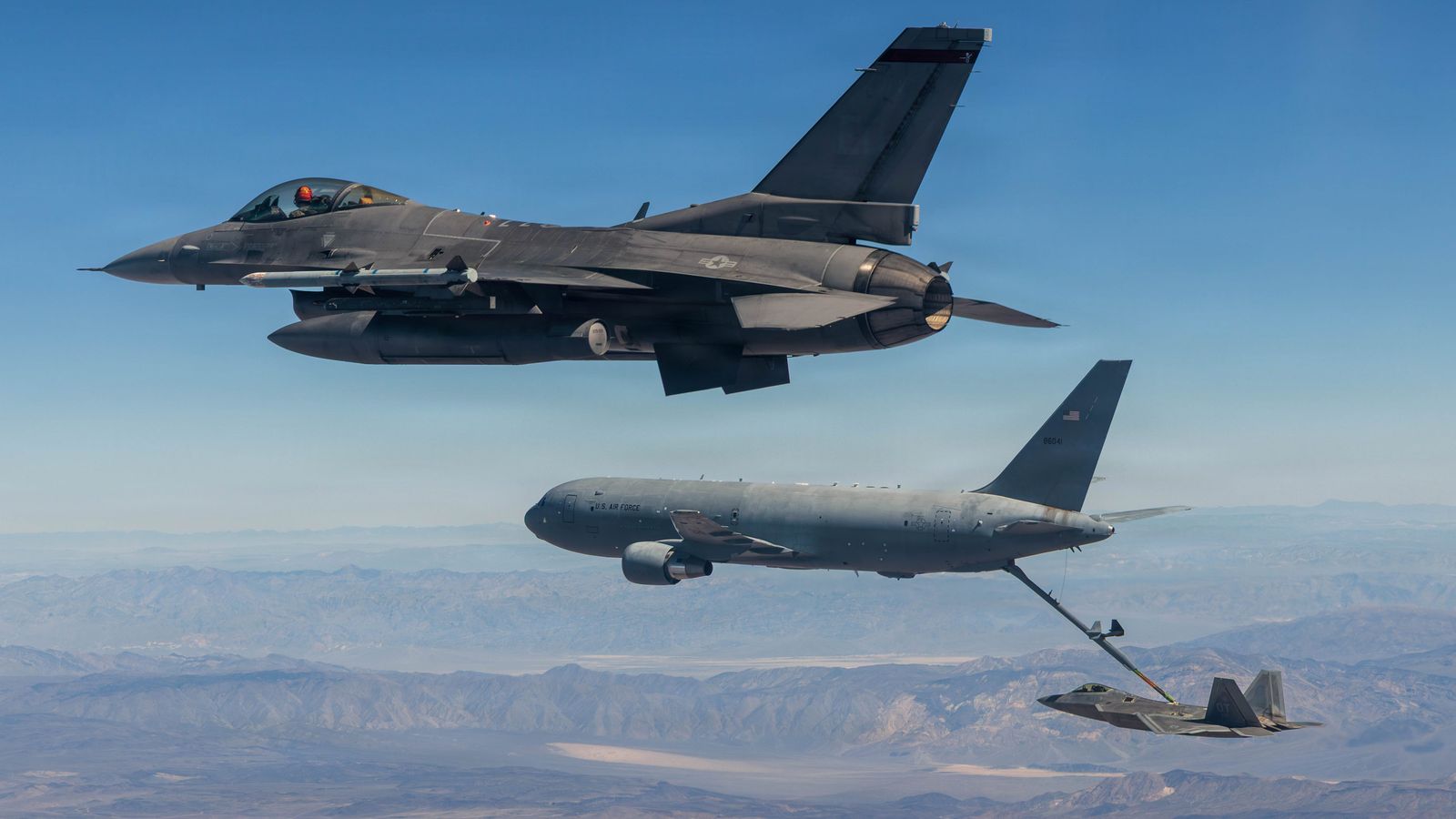 Falha em reabastecimento de F-22 custa quase US$ 10 milhões à Força Aérea dos EUA