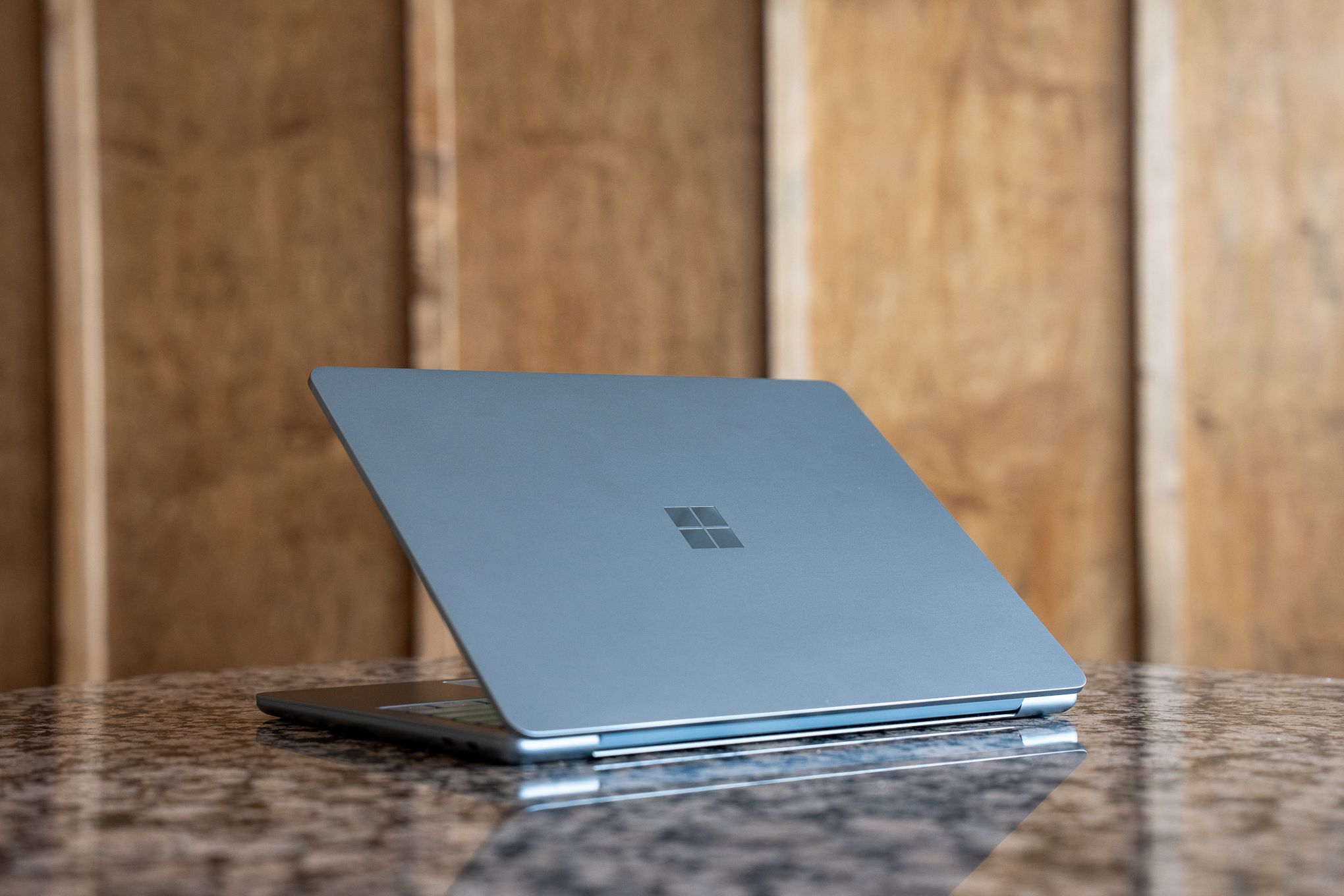 Microsoft corta memória de linhas Surface para reduzir preço de entrada