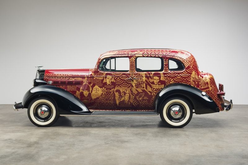 Shepard Fairey transforma Packard de 1937 em tela de crítica social