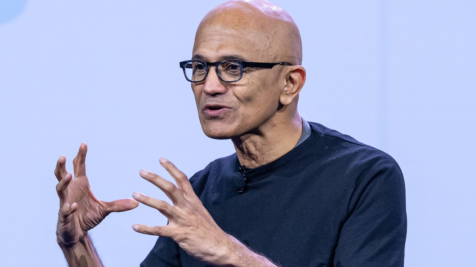 Satya Nadella: Alinhamento da IA é mais difícil do que se pensava
