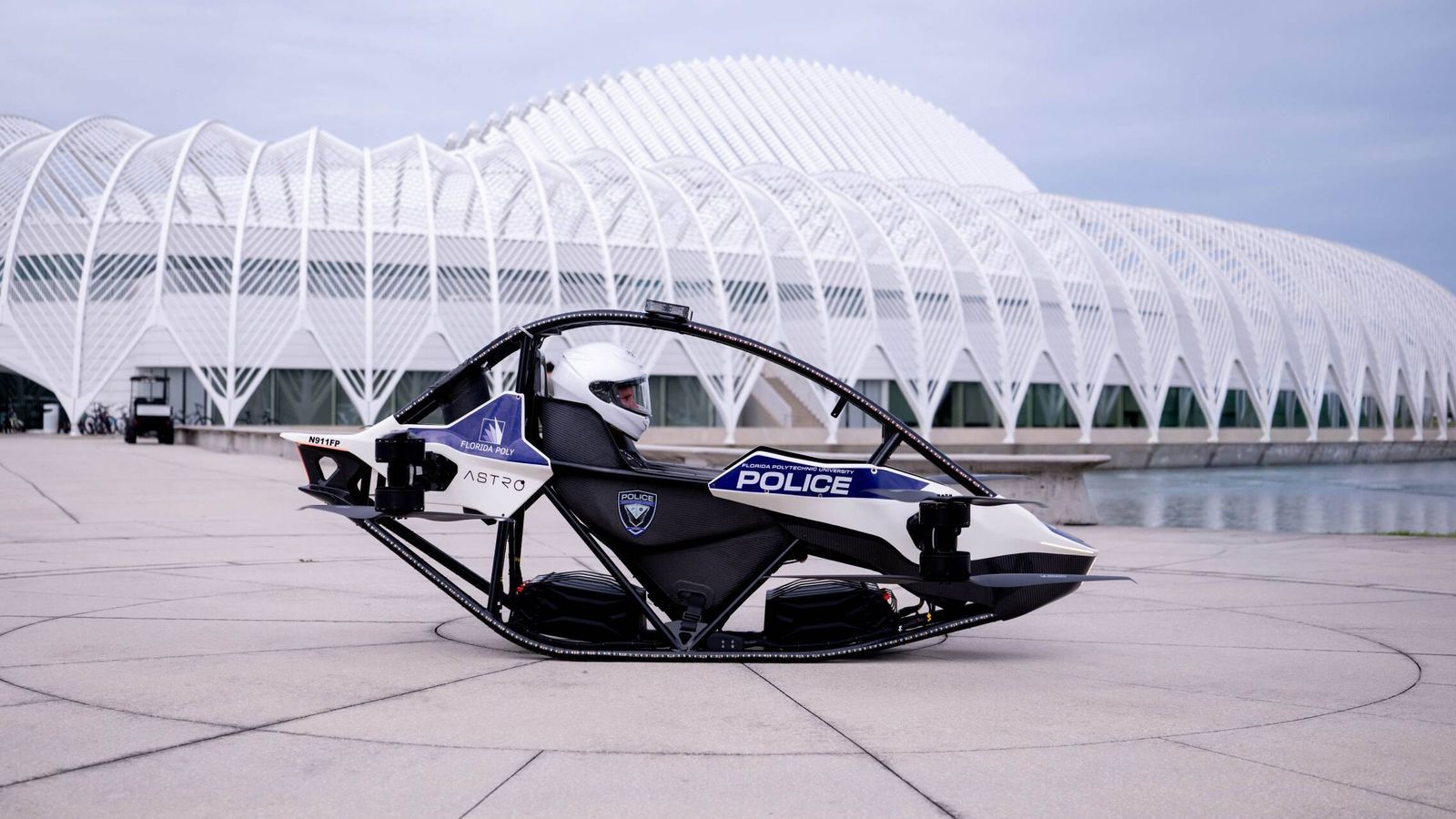Polícia dos EUA testa drone tripulado para patrulha de campus