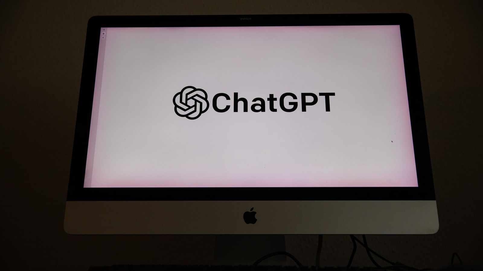 OpenAI permite que anunciantes usem dados de usuários do ChatGPT para mira