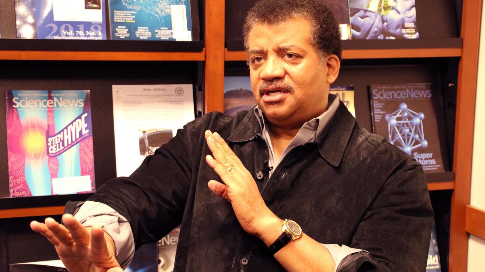 Neil deGrasse Tyson: Extraterrestres ameaçam nosso posto de predadores alfa