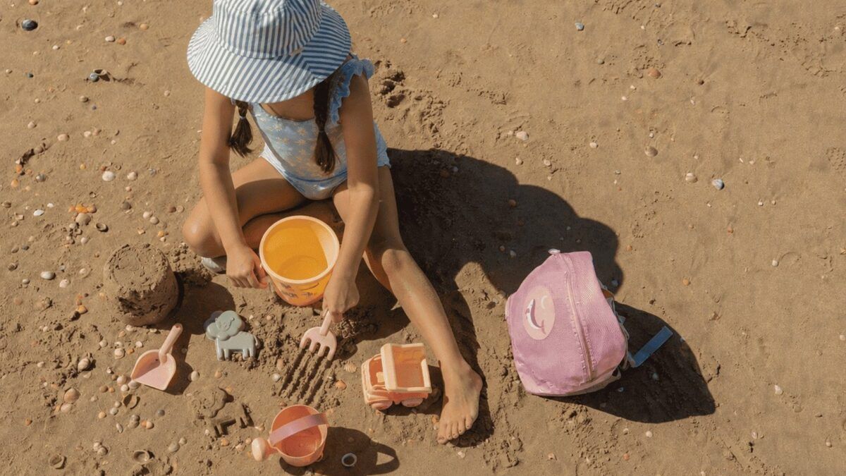 Barceló ataca o plástico de verão com 'aluguel' de brinquedos