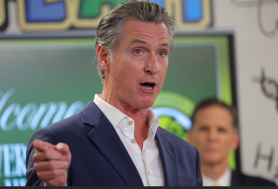 Gavin Newsom acusa Trump de usar Departamento de Justiça como arma política