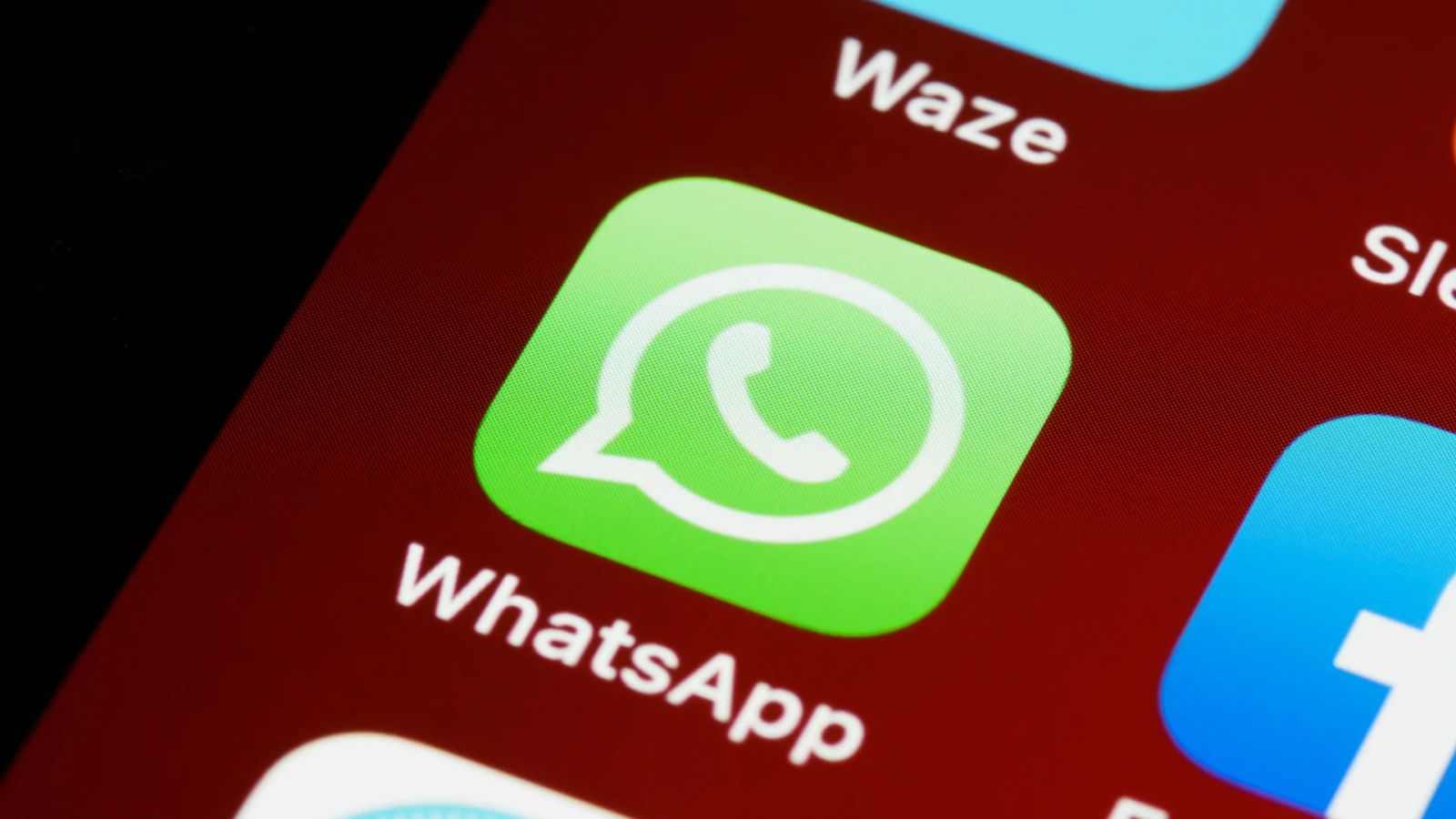 WhatsApp redesenha interface de conversas no iPhone