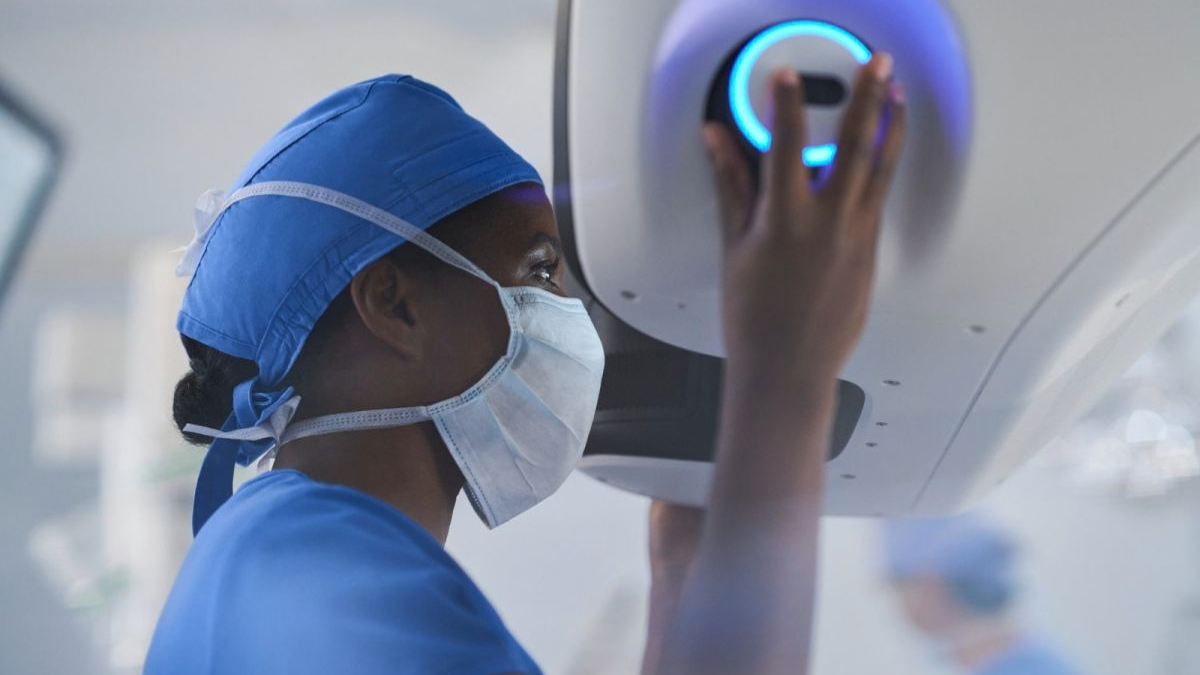 Intuitive obtém selo CE para robô cirúrgico da Vinci 5 em cardiologia