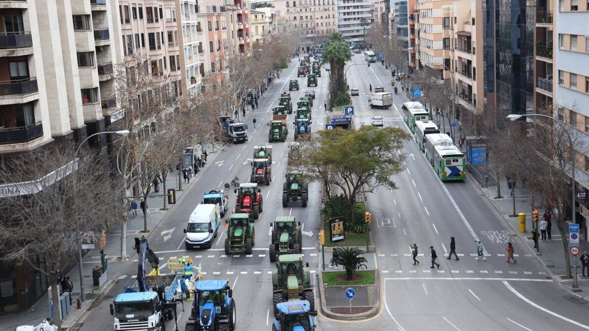 O campo espanhol cobra a conta: a alta do diesel testa o governo central