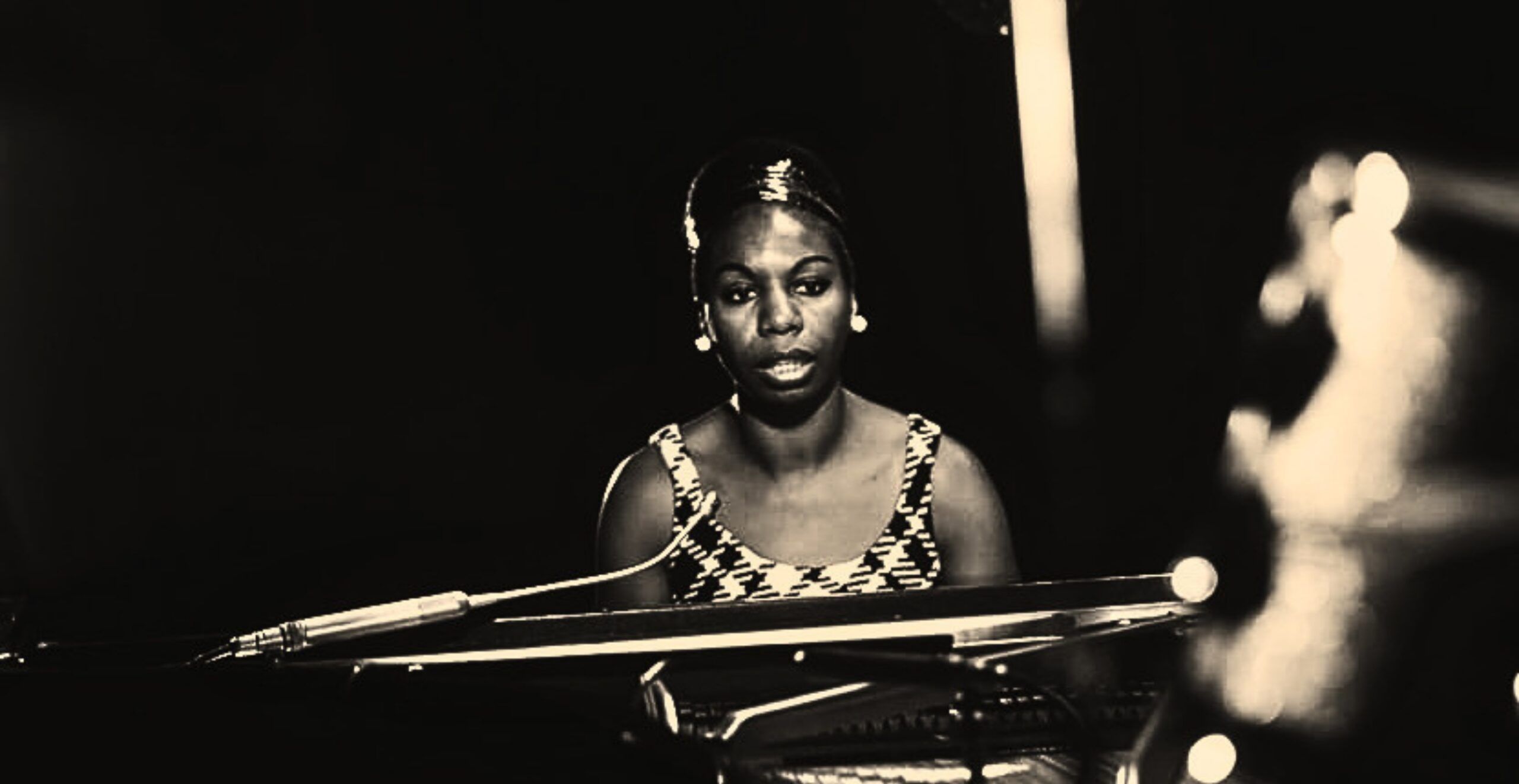 Nina Simone: A Voz que Ecoou no Village Gate em 1961