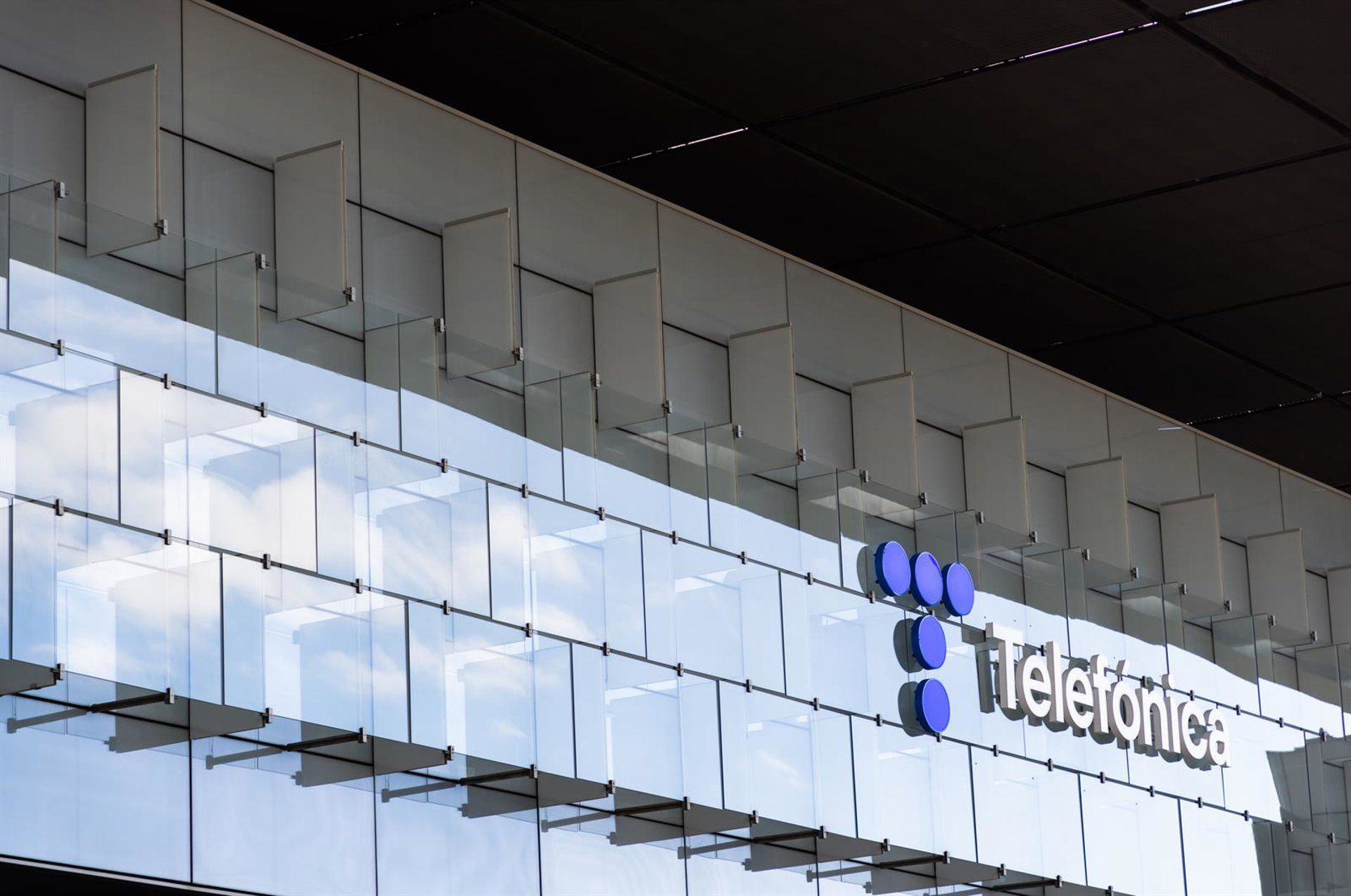 Telefónica vende sede histórica na Gran Vía por menos de €200 milhões e muda sede para Distrito C