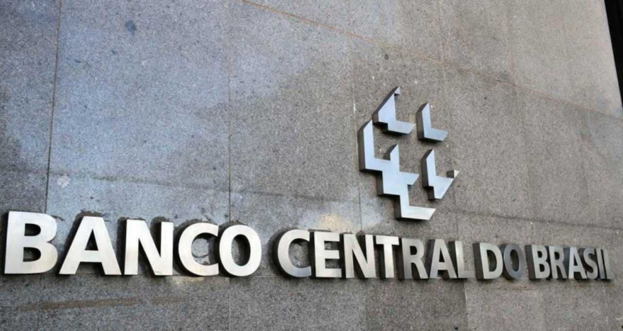 Economistas elevam projeção de inflação para 2026 e PIB desacelera
