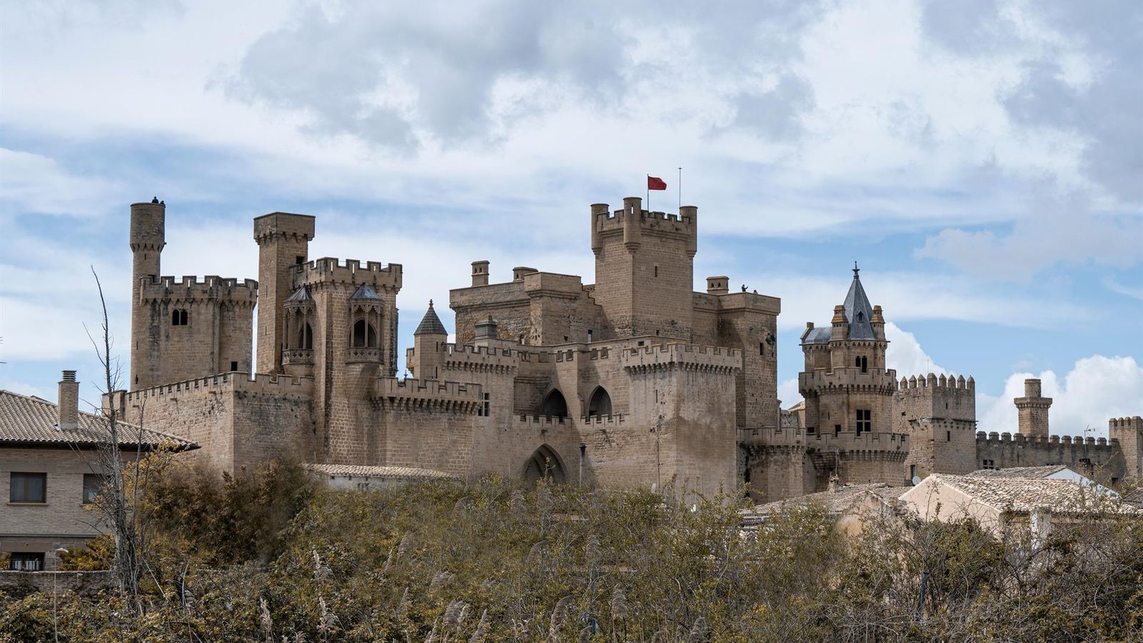 Hotéis com Lendas: Cinco Escapadas Misteriosas na Espanha para o Feriado de Todos os Santos