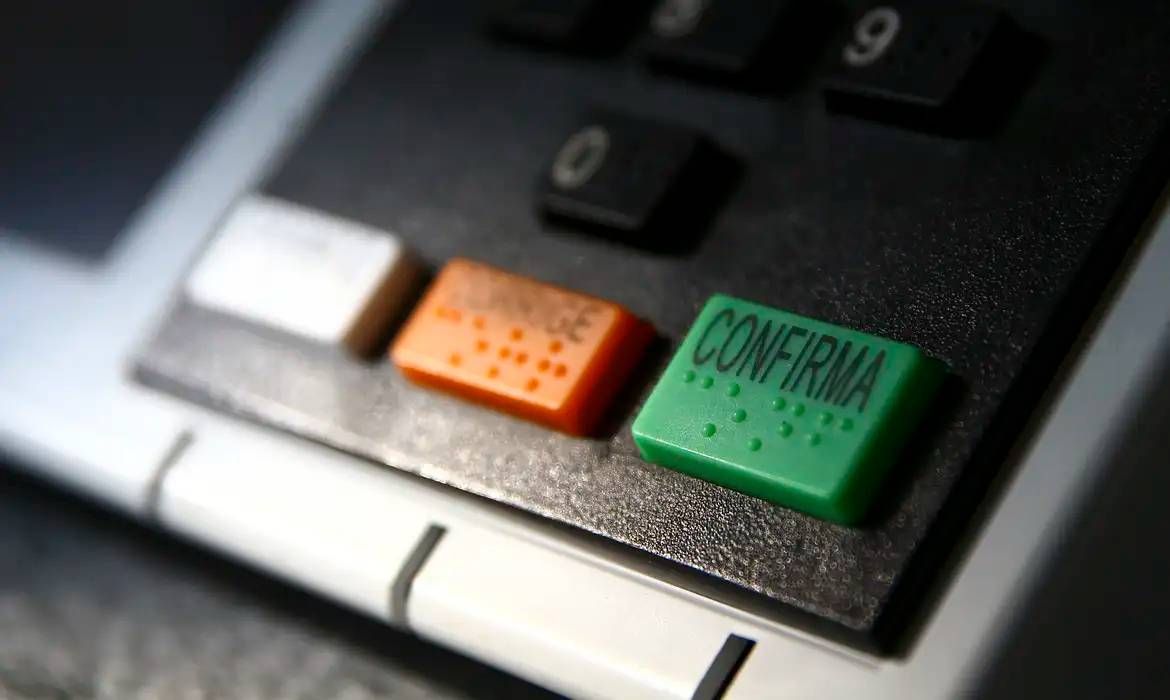 PL, PT e União Brasil dominam R$ 4,9 bilhões do Fundo Eleitoral para 2026