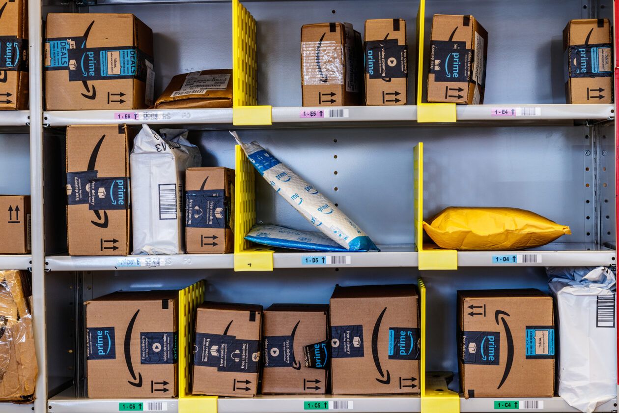 Chatbots de IA superam busca tradicional e elevam conversão no varejo durante o Prime Day