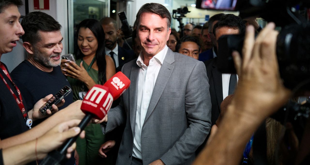 Flávio Bolsonaro é alvo de segundo inquérito no STF por suspeita de lavagem de dinheiro
