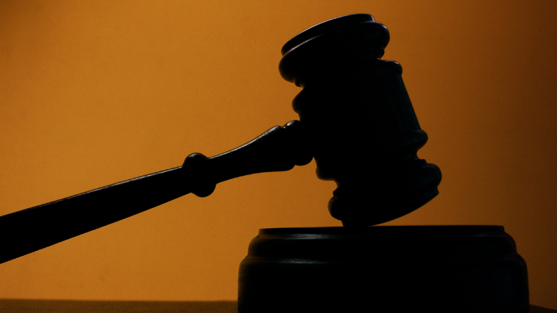 Quando a toga perde o sentido — a transição de juízes para a escrita