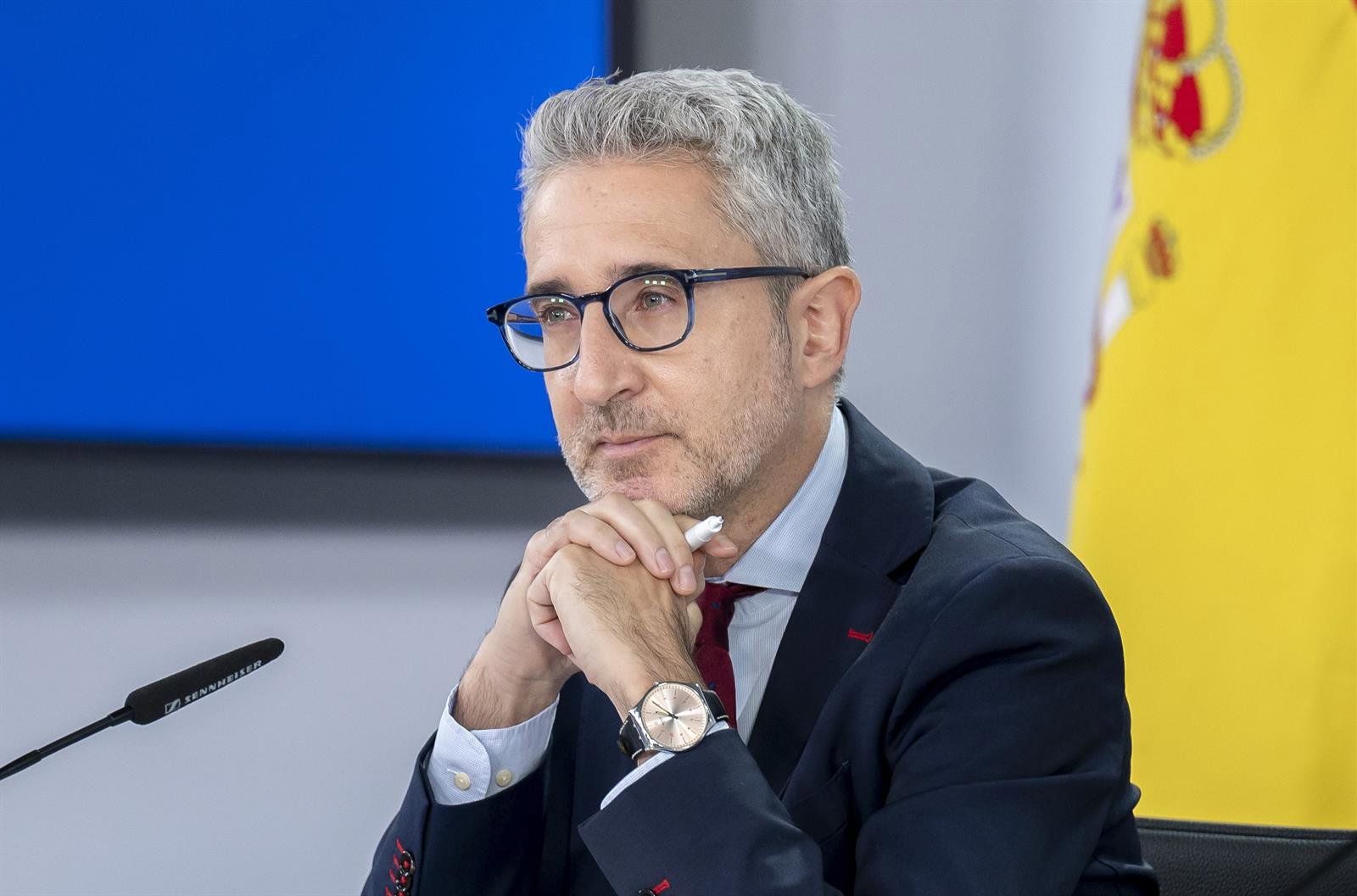 Salário Mínimo Espanhol: A Saga da Isenção Fiscal e o Jogo Político