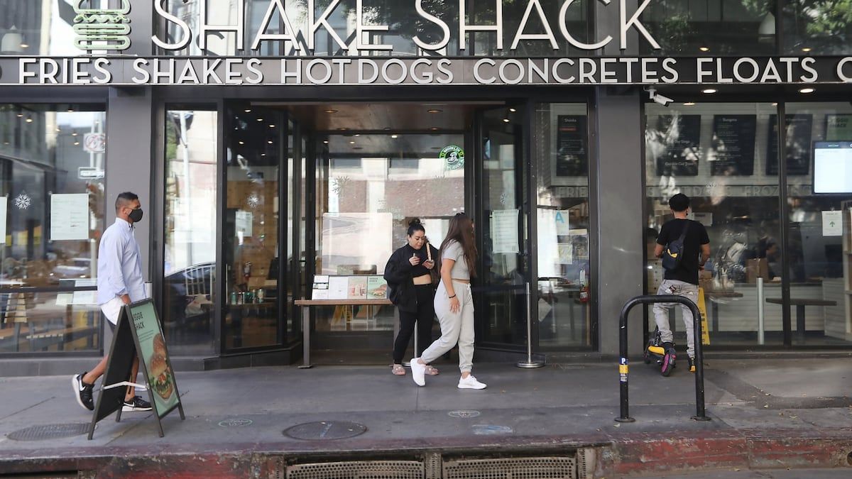 Shake Shack anuncia entrada no Brasil com plano de 40 lojas até 2036